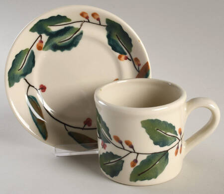Mistletoe Flat Cup & Saucer Set