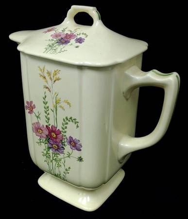 C87 Batter Jug with Lid