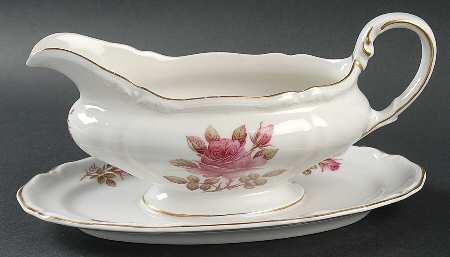 Briar Rose Gravy Boat with Attached Underplate