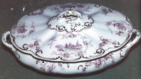 HLC1851 Oval Covered Vegetable