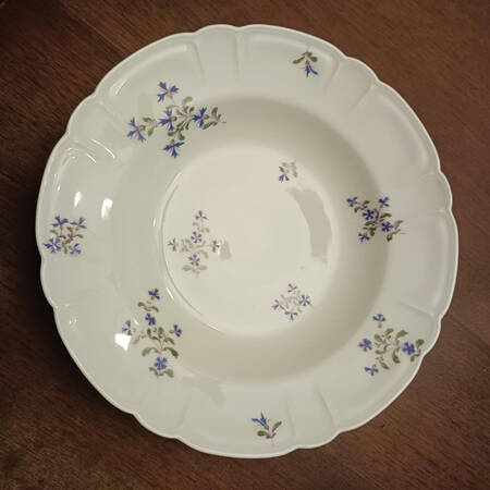 Schleiger 477a Large Rim Soup Bowl