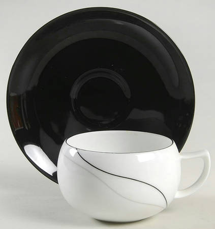 Threads Flat Cup & Saucer Set