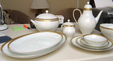 HUT887 14" Oval Serving Platter