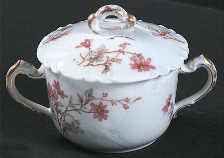 Schleiger 657 Bouillon Soup and Saucer with Lid