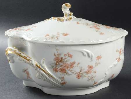 Schleiger 657 Tureen &  Lid