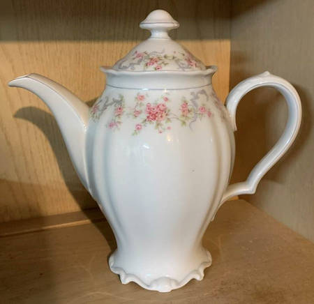 HUT888 Coffee Pot & Lid