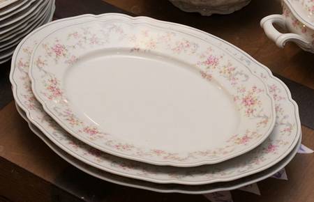 HUT888 12" Oval Serving Platter