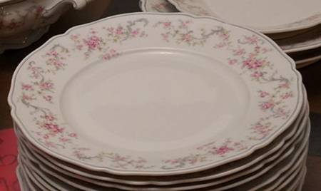 HUT888 Dinner Plate