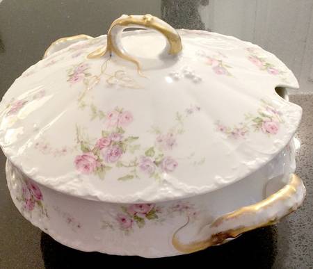 Schleiger 137-3 Tureen &  Lid