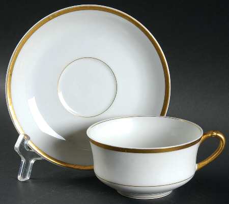 H1397 Flat Cup & Saucer Set