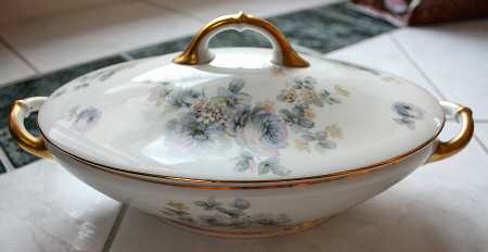 HC662 Oval Covered Vegetable