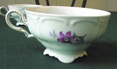01983 (Sylvia Shape) Footed Cup