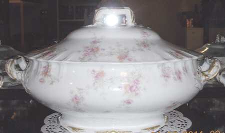 Schleiger 838a Tureen &  Lid