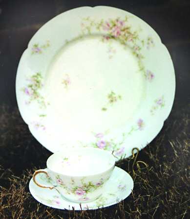 Schleiger 840d Flat Cup & Saucer Set