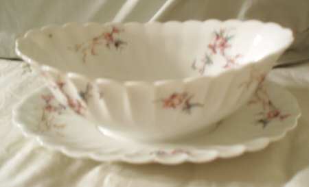 H1406 Gravy Boat & Underplate