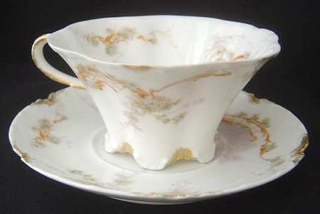 H1416 Flat Cup & Saucer Set