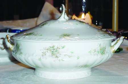 Schleiger 1021 Oval Covered Vegetable