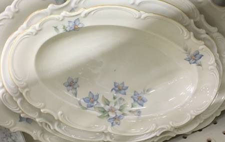 HUT914 12" Oval Serving Platter