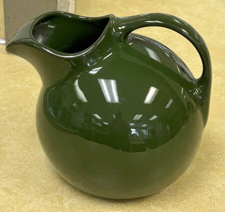 FOREST GREEN 64 Oz Ball Jug