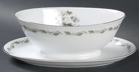 Irene Gravy Boat with Attached Underplate