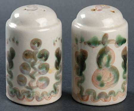 Pear and Grape Pink Salt & Pepper Set