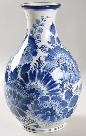 Delfts Blue 10" Vase