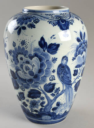 Delfts Blue 9" Vase