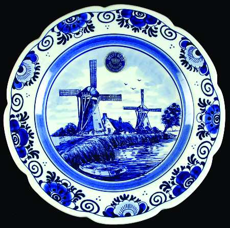 Delfts Blue Plate Wall