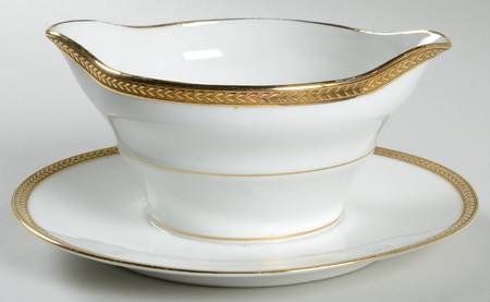 HRO25 Gravy Boat with Attached Underplate