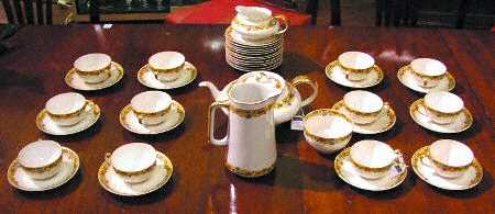 H1492 Flat Cup & Saucer Set