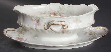 Schleiger 151-1 Gravy Boat with Attached Underplate