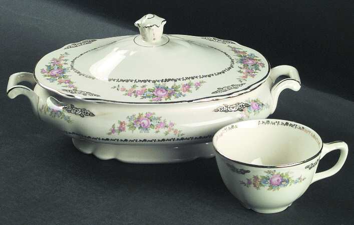 VR205 Oval Covered Vegetable