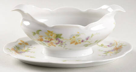 H1567 Gravy Boat with Attached Underplate