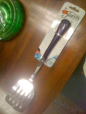 Fiesta Plum (Intro 2001) Metal Spatula with Plastic Handle