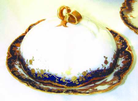 H1644 Round Covered Butter