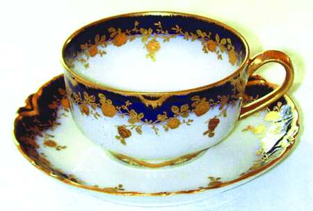 H1644 Flat Cup & Saucer Set