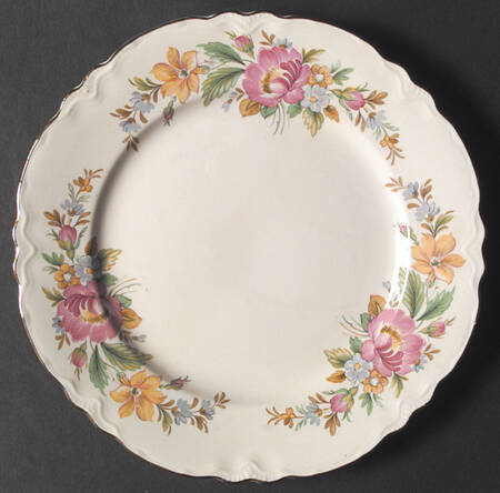Spring Wreath by Homer Laughlin 