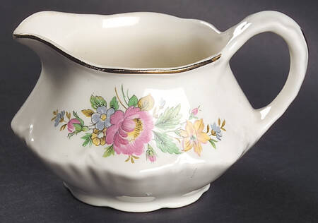Spring Wreath Creamer