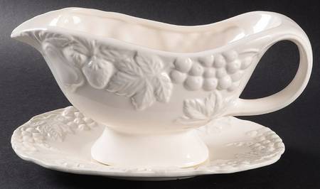 Orchard Collection Gravy Boat & Underplate/Relish