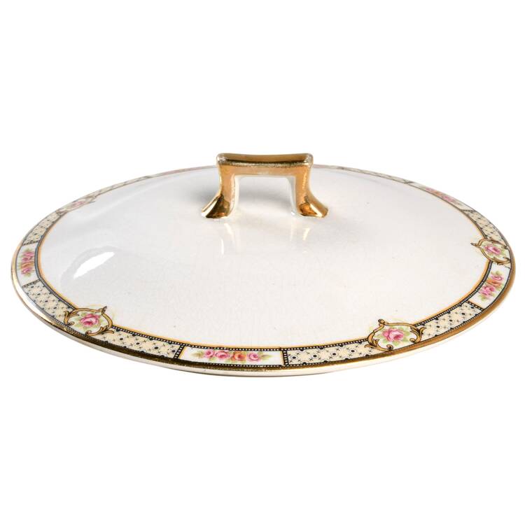 Rose and Lattice (Kwaker) Lid for Round Vegetable