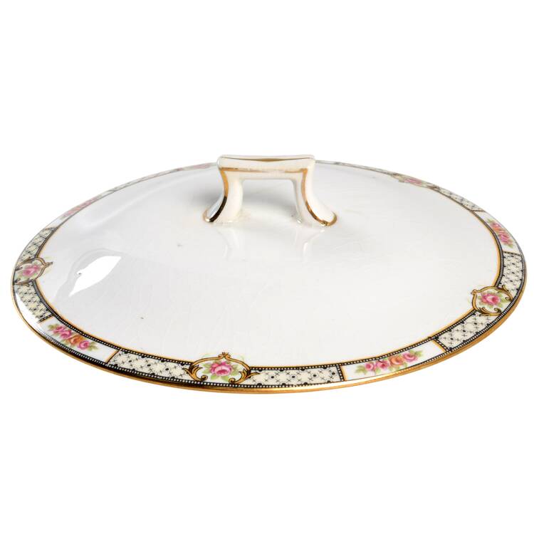 Rose and Lattice (Kwaker) Lid for Round Vegetable