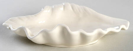 Creamware Solid 8" Shell Shaped Dish