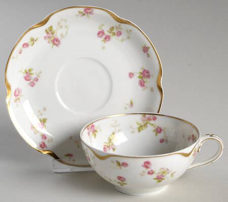 Flat Cup & Saucer Set