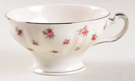 H1705 Footed Cup