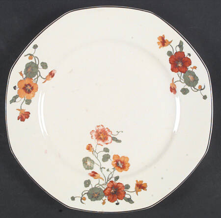 Y43 (Black Trim) Dinner Plate