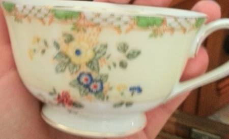 HIR37 Footed Cup