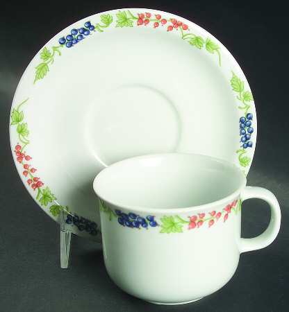Berries Flat Cup & Saucer Set