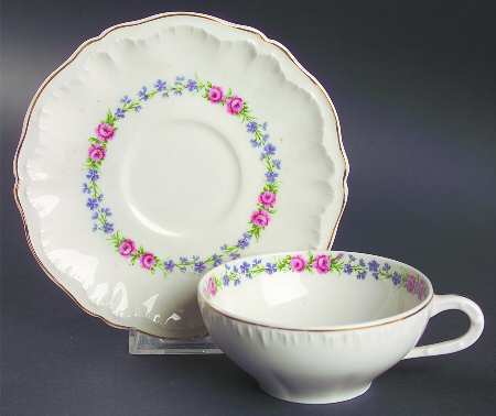 Nancy Flat Cup & Saucer Set