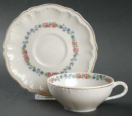 Nancy Flat Cup & Saucer Set