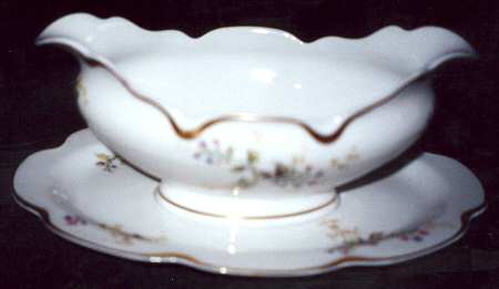 Schleiger 906-1 Gravy Boat with Attached Underplate